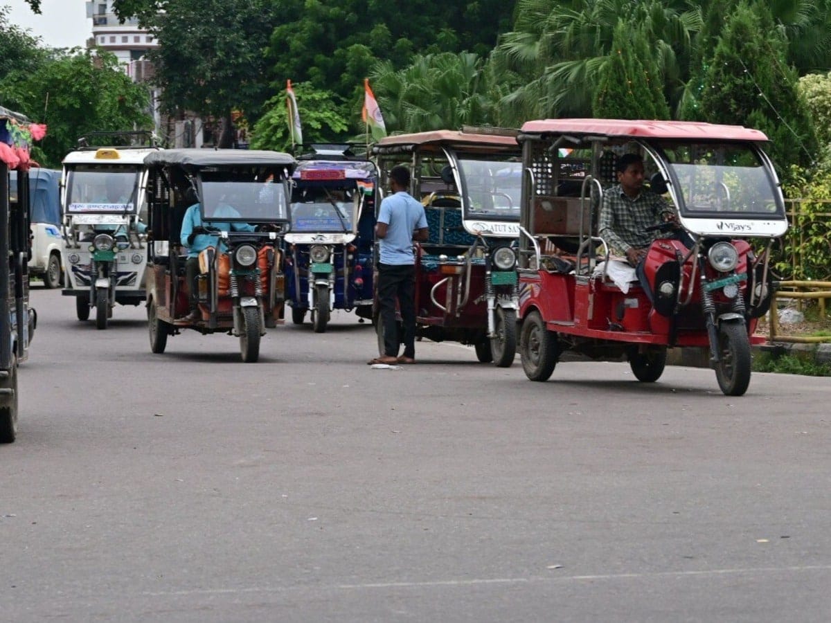 ई-रिक्शा संचालन पर परिवहन प्रशासन सख्त
