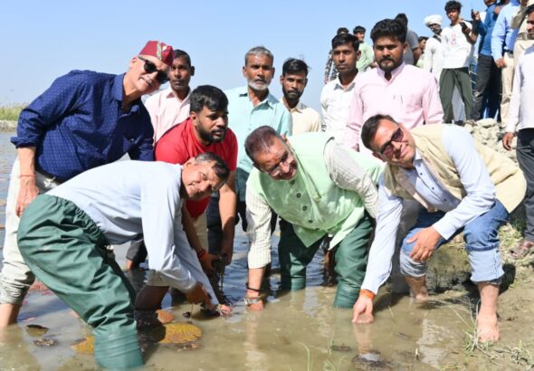 कृषि मंत्री गणेश जोशी