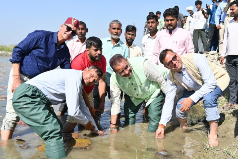 कृषि मंत्री गणेश जोशी