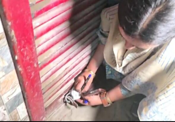 मेडिकल स्टोर सीज