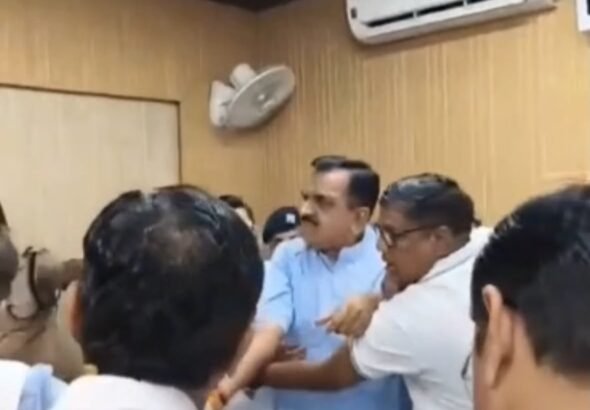 रुद्रपुर कलेक्ट्रेट परिसर