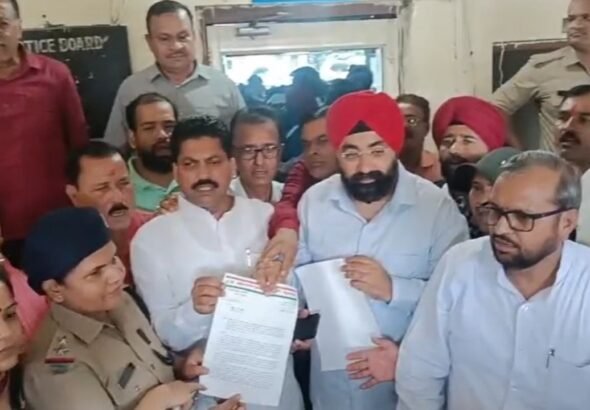 भाजपा प्रदेश अध्यक्ष के खिलाफ दी तहरीर