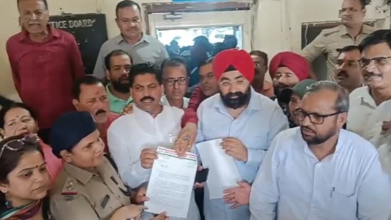 भाजपा प्रदेश अध्यक्ष के खिलाफ दी तहरीर