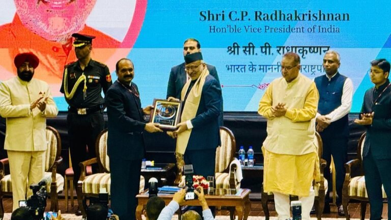 एलबीएस अकादमी पहुंचे उपराष्ट्रपति