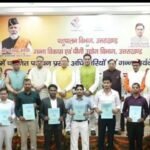  मुख्यमंत्री धामी ने 101 युवाओं को सौंपे नियुक्ति पत्र