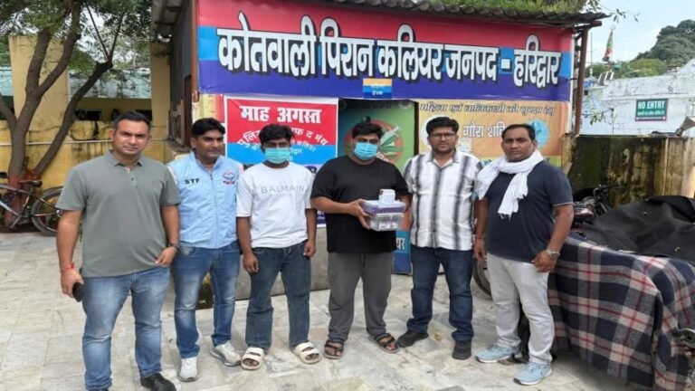 एसटीएफ के शिकंजे में नशीली दवा के व्यापारी (