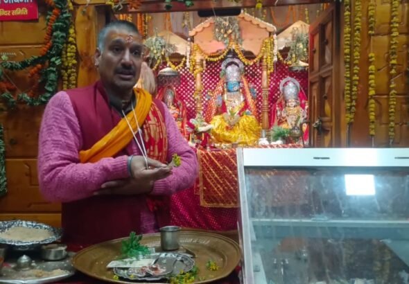 सीएम धामी के जन्मदिन पर यमुनोत्री में पूजा