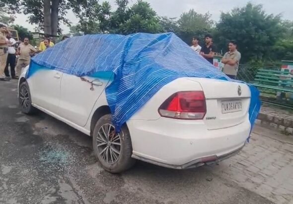 क्षतिग्रस्त कार