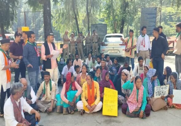 रामलाल के परिजनों का प्रदर्शन